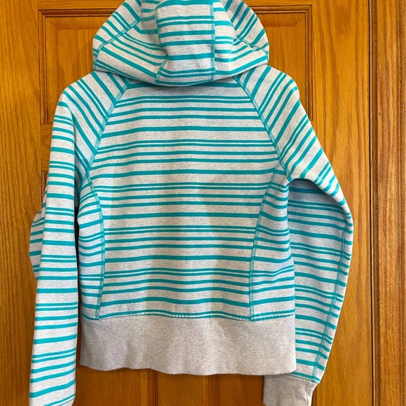 Lululemon stripe scuba hoodie size 8 - Picture 2 of 3